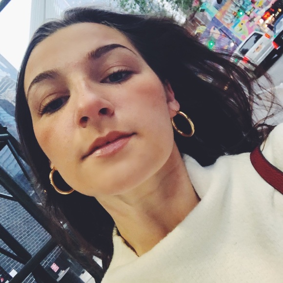 Meet your Posher, Jillian - Picture 1 of 1